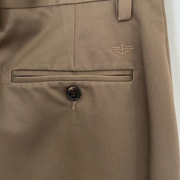 Dockers Mens D3 Classic Fit Chino Trousers Pants Brown Size 34x32 - Picture 6 of 11